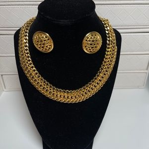 Vintage Basketweave Round Earrings and Necklace Gold plate/Tone